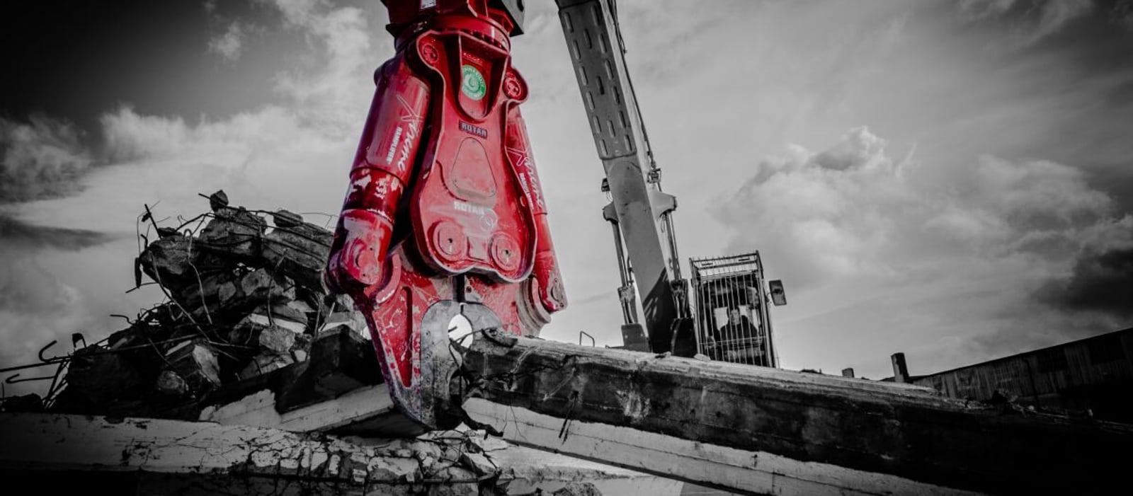 Rotar RCC Series concrete cutter on excavator