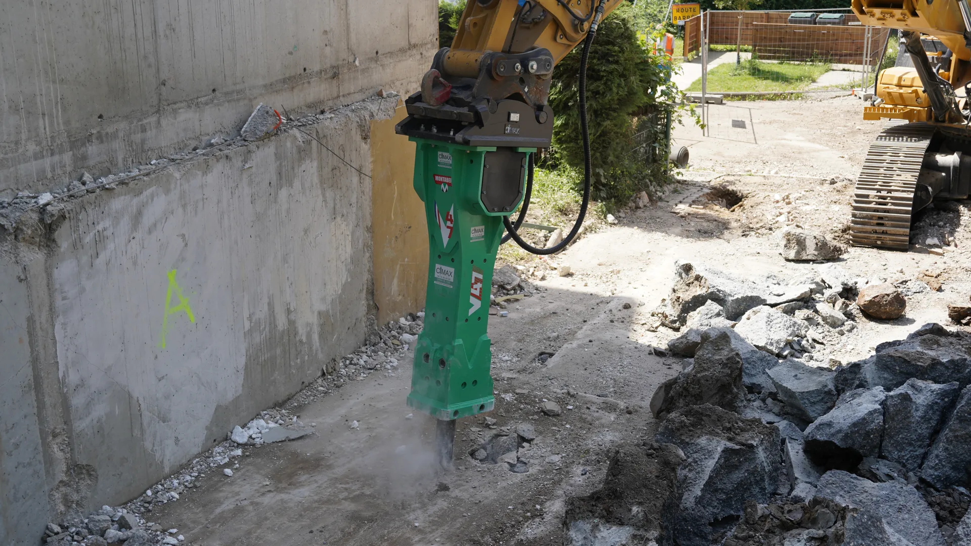Montabert V47 variable breaker on an excavator